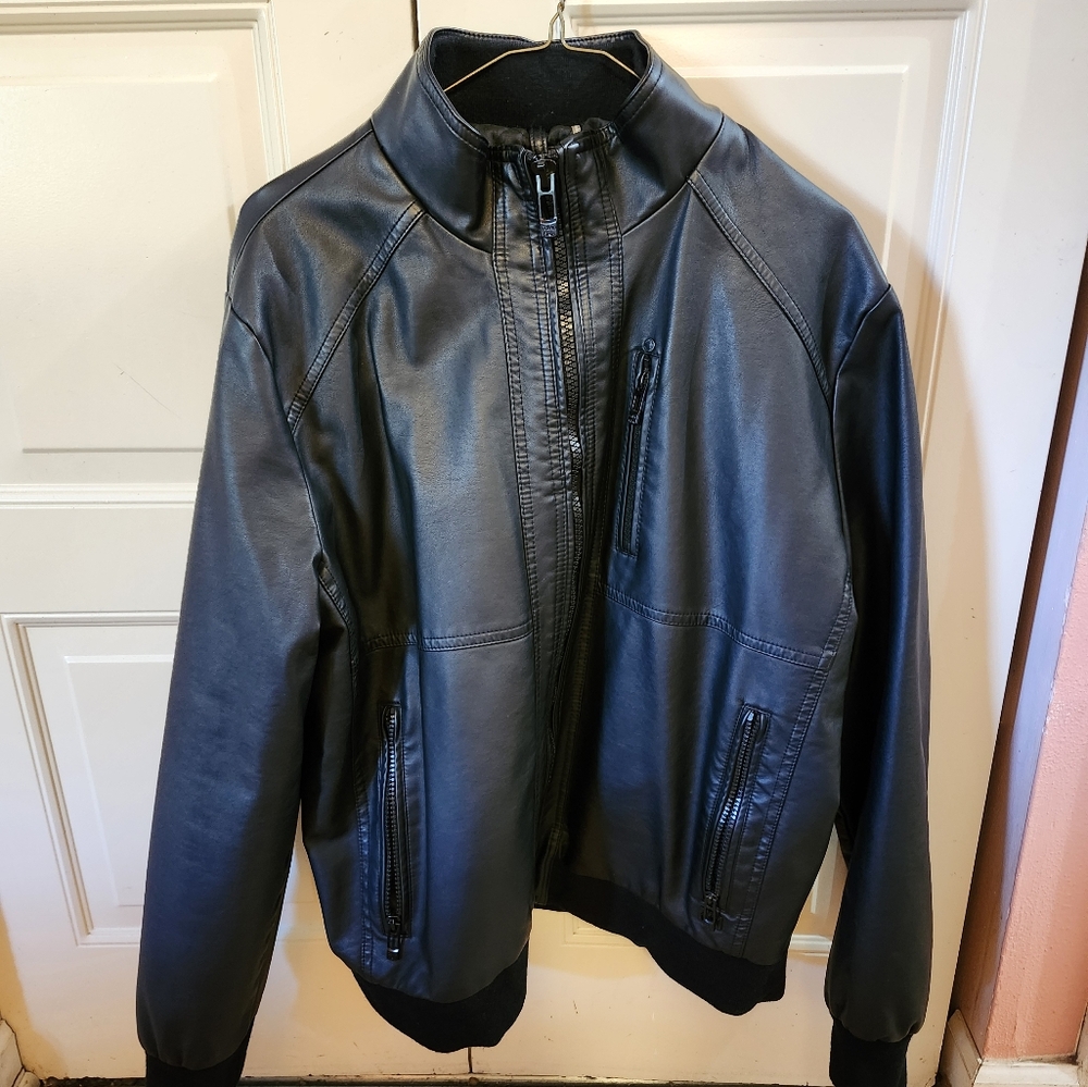 Kelvin Klein men's black leather jacket